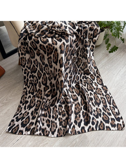 Scarvii - Leopard Print Lightweight Scarf