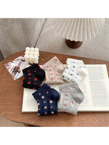 Rufia - Retro Flower and Heart Pattern Ankle Socks