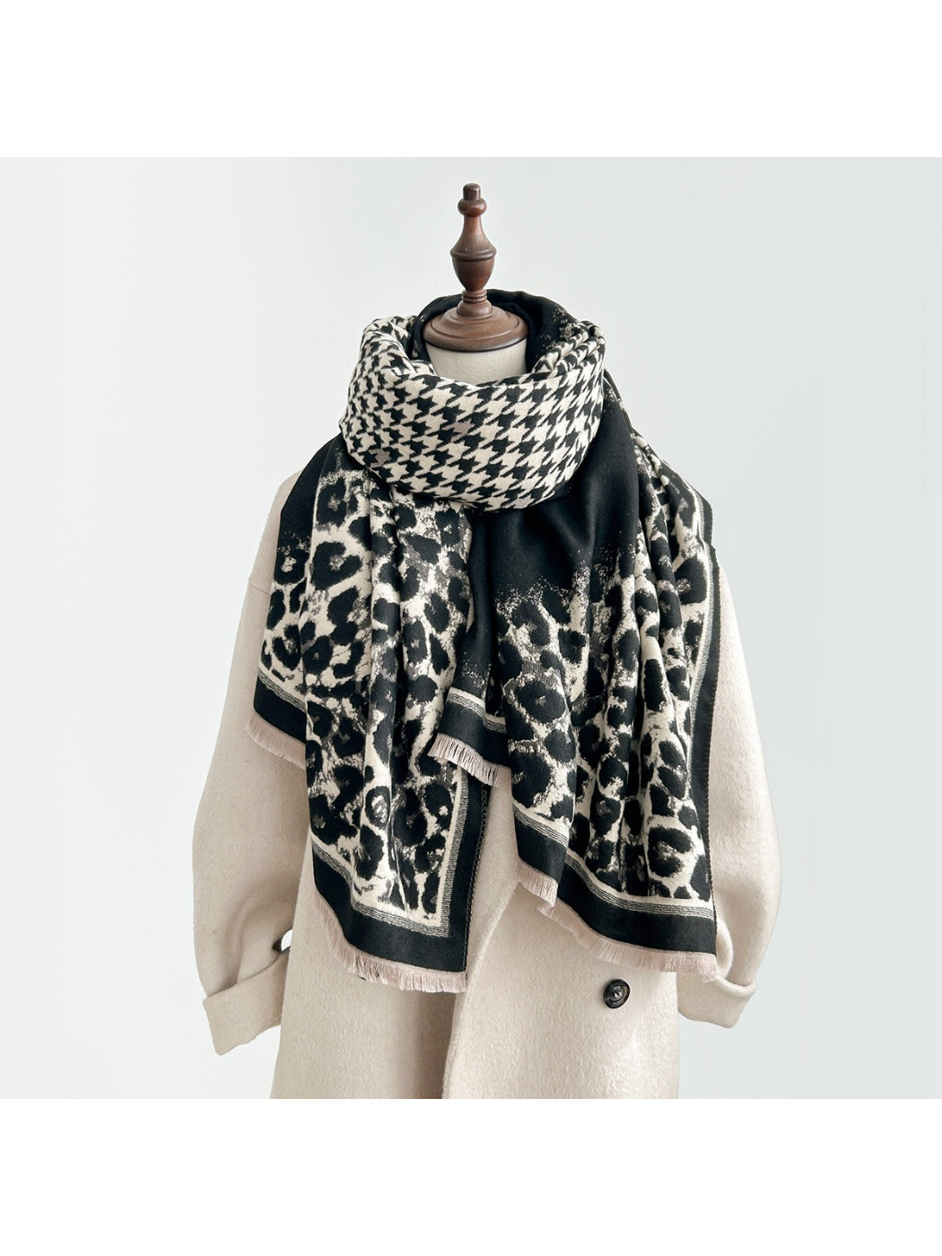 Scarvii - Dual-Tone Leopard Border Scarf