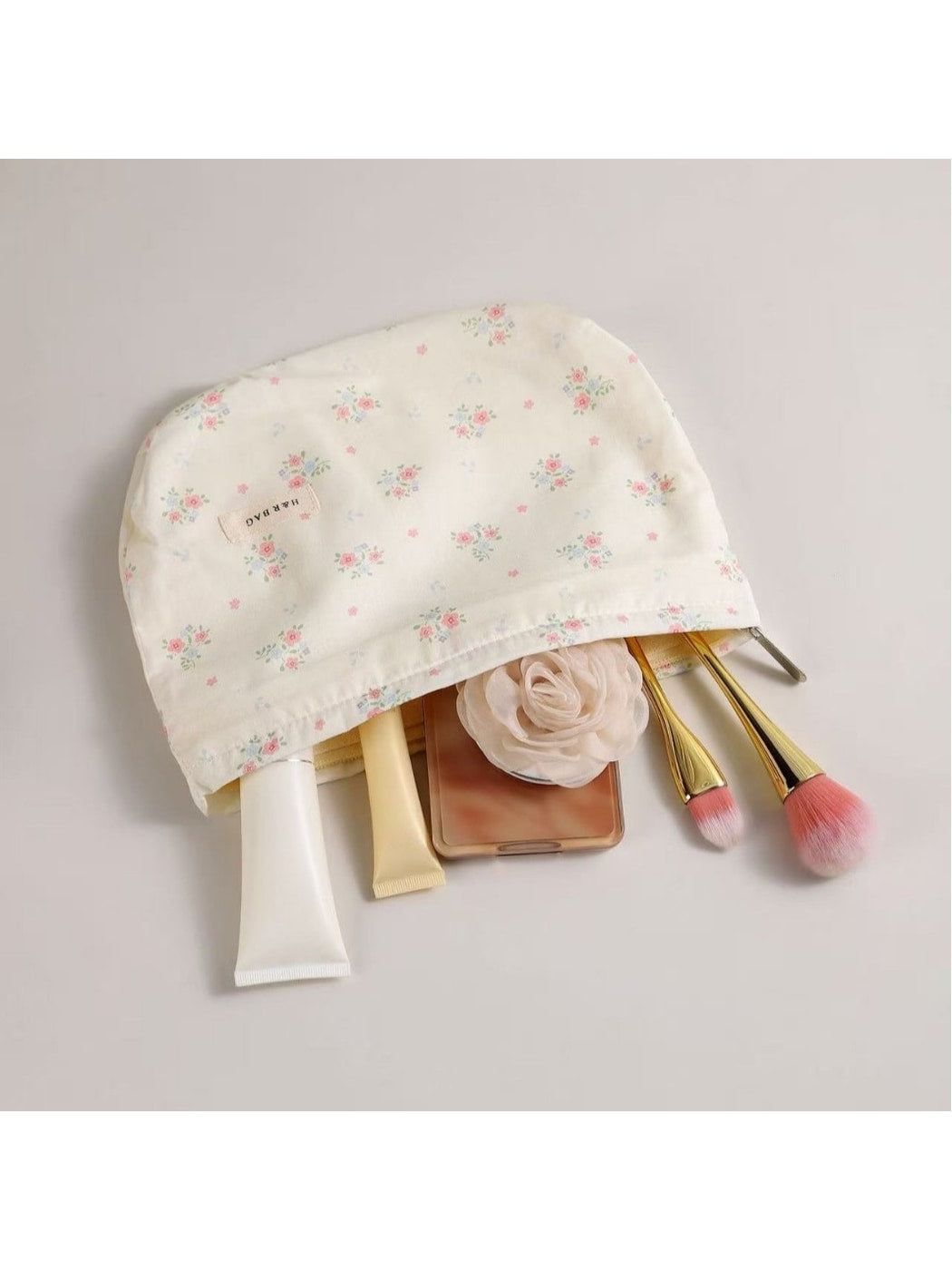 Cosbai - Sweet Floral Handheld Cosmetic Pouch Bag