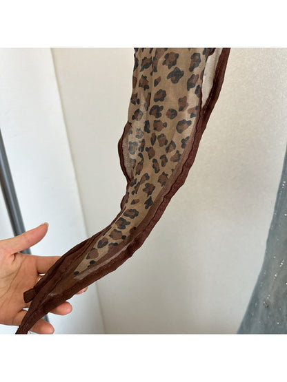 Scarvii - Retro Leopard Print Diamond Shaped Scarf