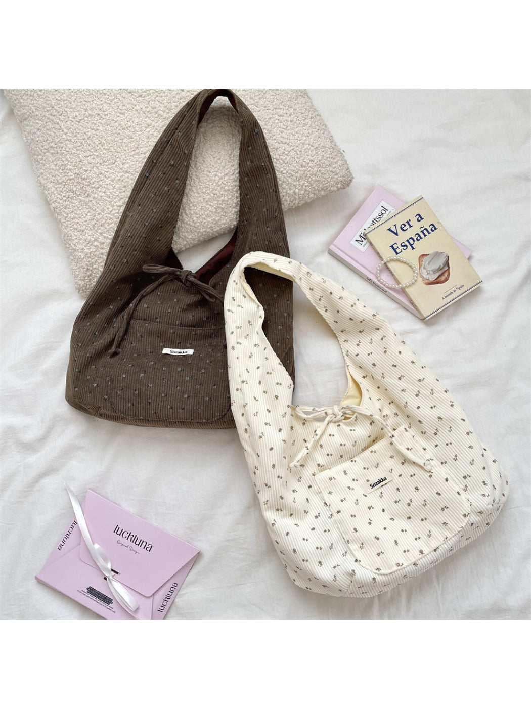 Cosbai – Reversible Corduroy & Canvas Shoulder Bag