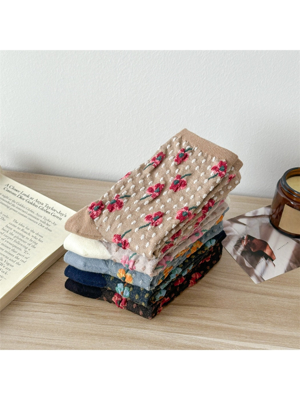 Rufia - Retro Floral Textured Crew Socks