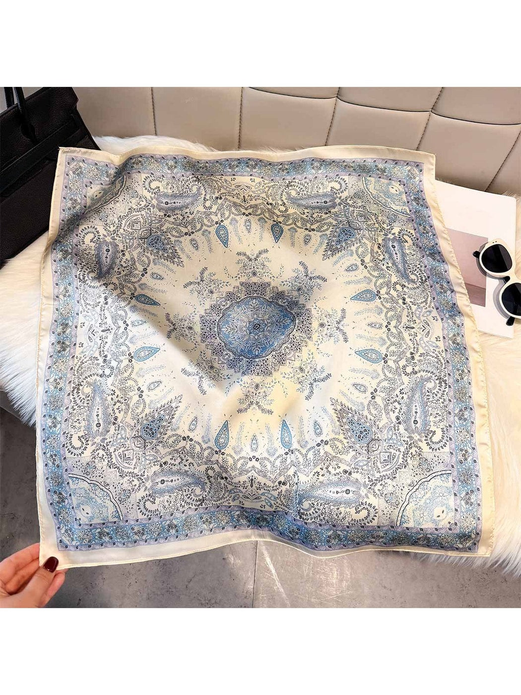 Scarvii Elegant Printed Commuter Style Square Scarf product image