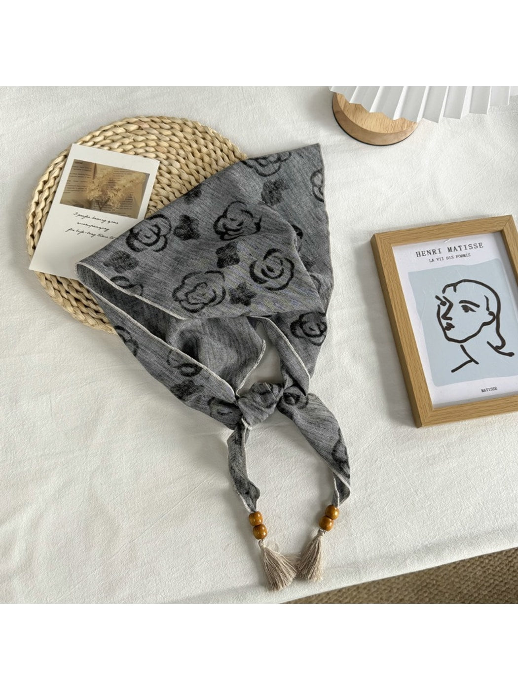 Scarvii - Floral Print Tie End Triangle Bandana