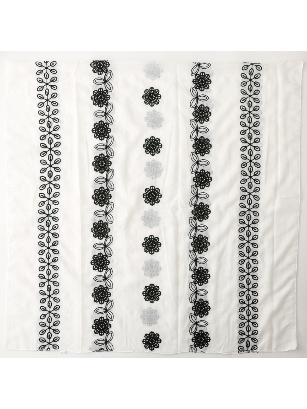 Scarvii - Floral Vine Lightweight Wrap Scarf