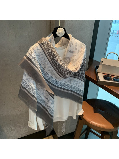 Scarvii - Elegant Gray Printed Square Scarf