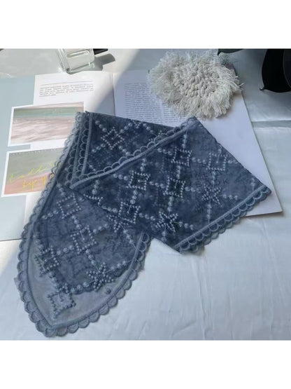 Scarvii - Scalloped Edges Star Pattern Lace Scarf