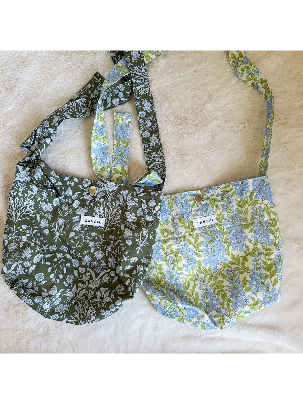 Cosbai - Vintage Garden Pattern Shoulder Bag