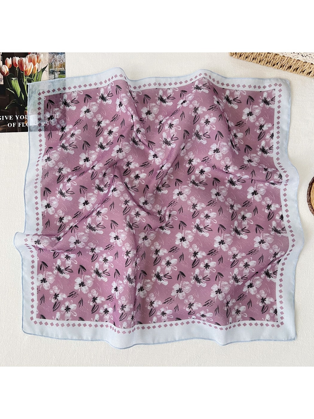 Scarvii - Fresh Floral Pattern Decorative Square Scarf