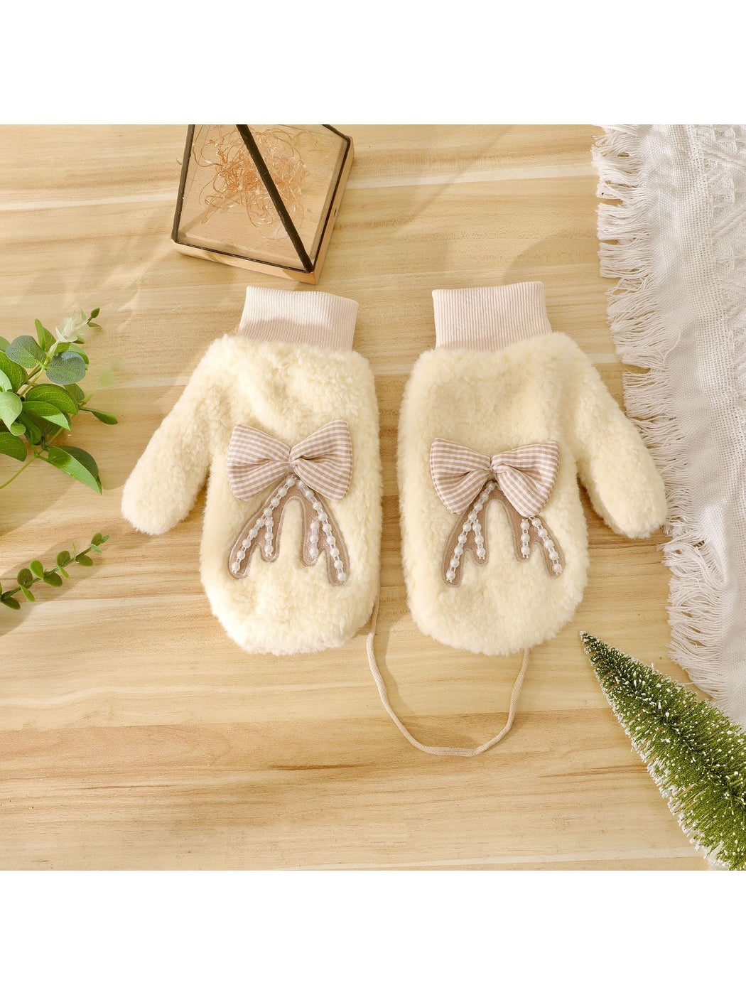 Gloving - Sweet Bow Accent Plush Winter Mittens