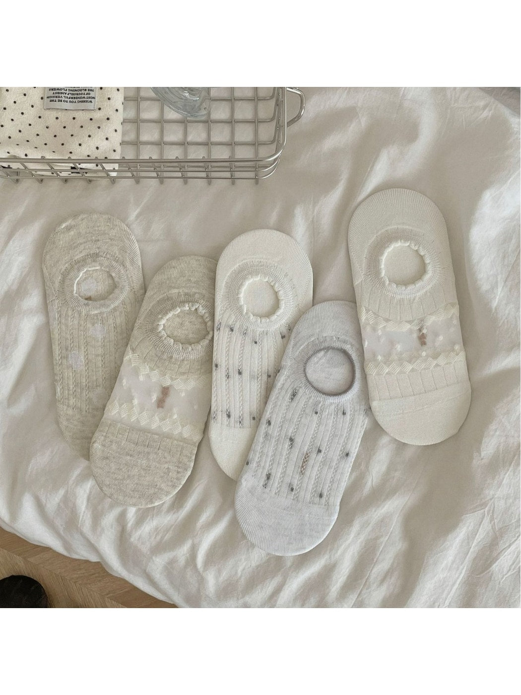 Rufia - Minimal Dotted Openwork Low Ankle Socks