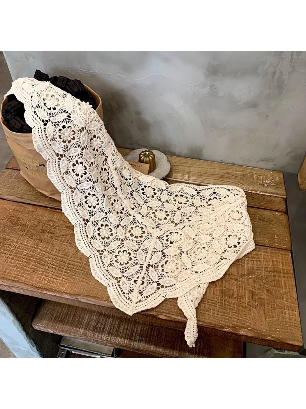 Scarvii - Serene Style Openwork Triangle Scarf