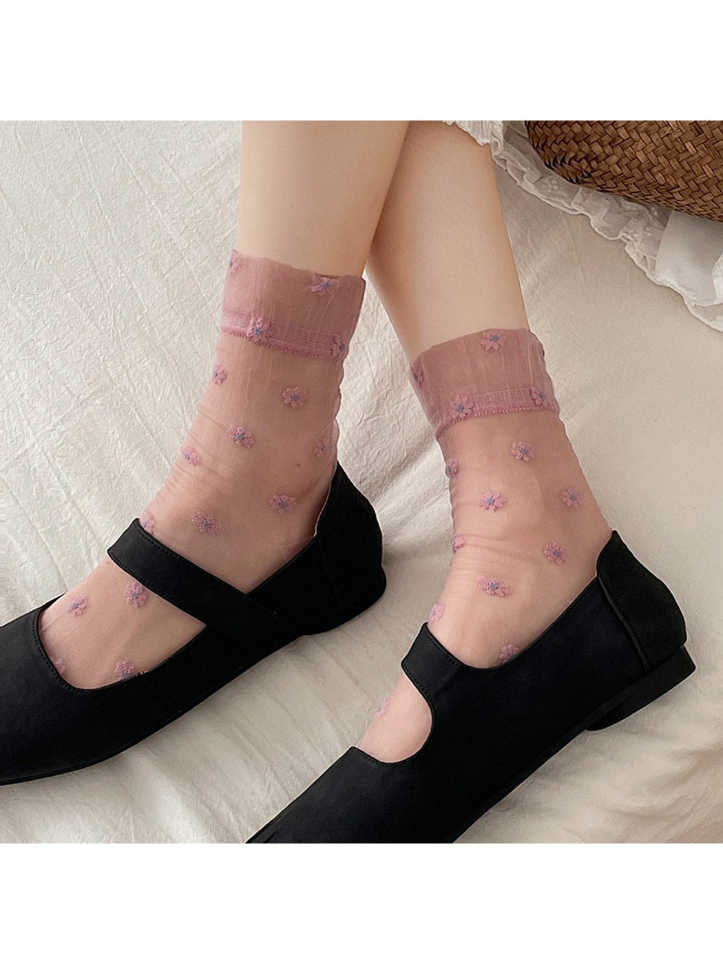 Rufia - Floral Pattern Sheer Crew Socks