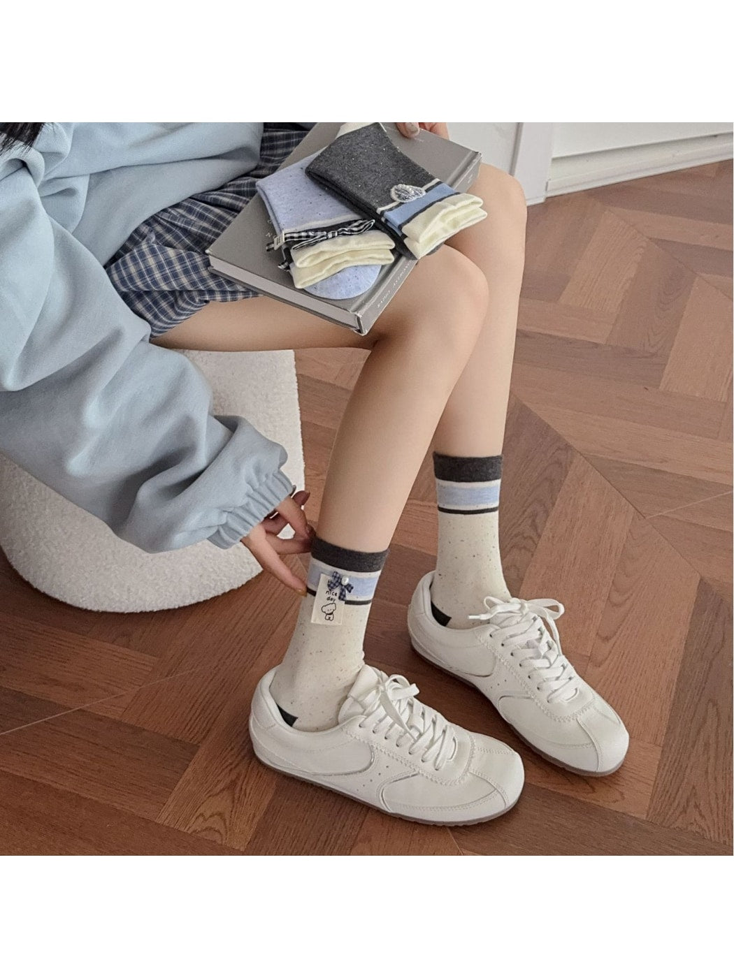 Rufia - Sweet Colorblock Bow Detail Crew Socks