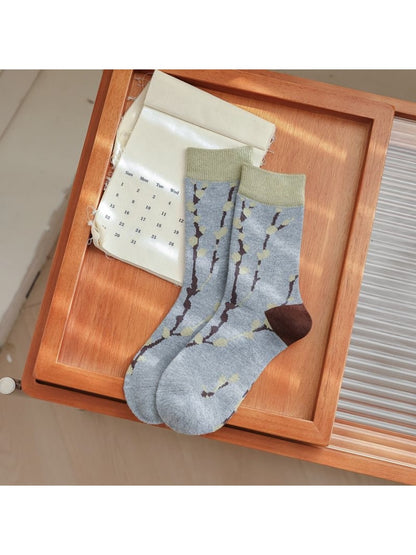 Rufia - Retro-Inspired Casual Crew Socks