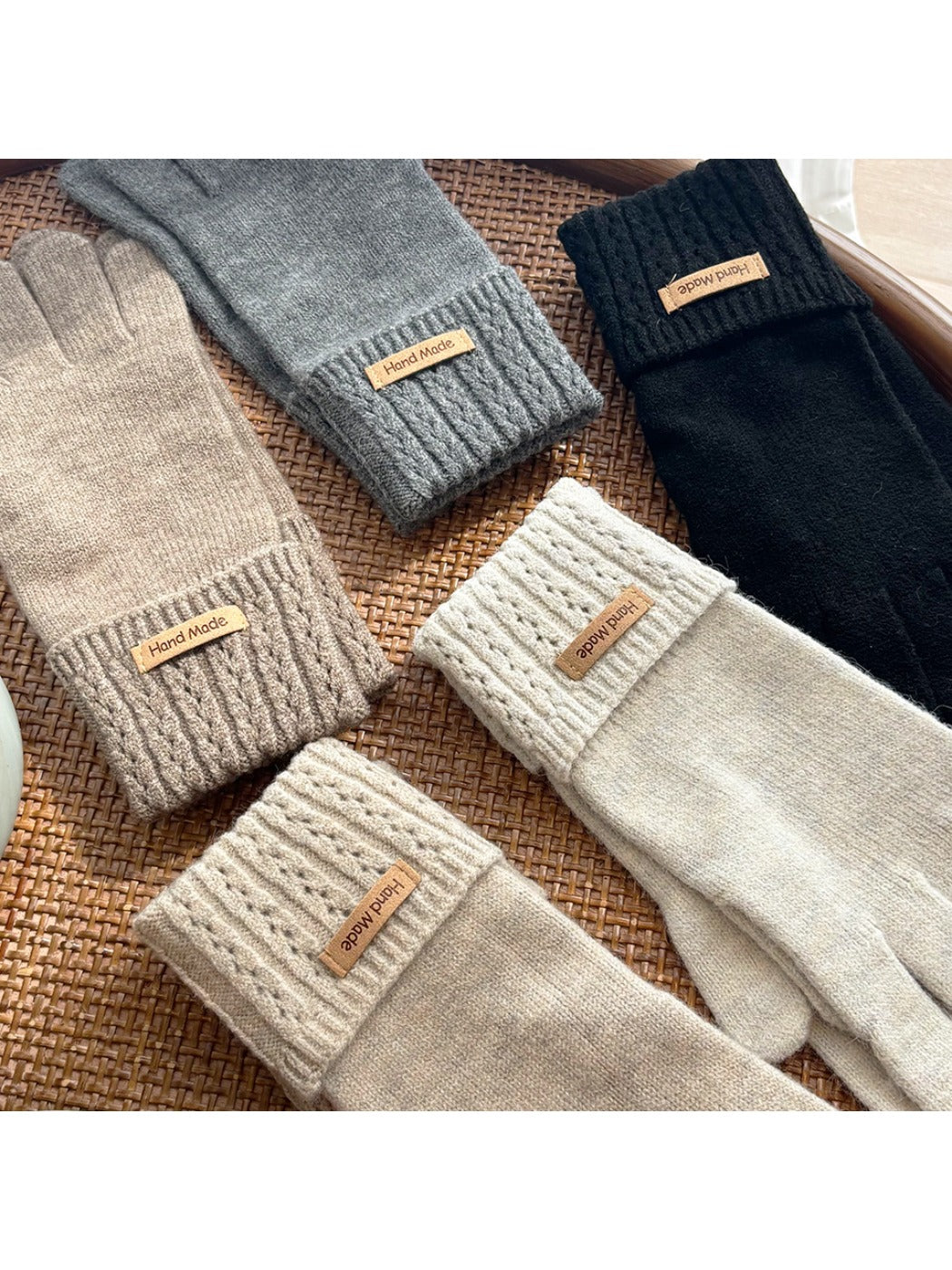 Gloving - Soft Knit Gloves with Touchscreen