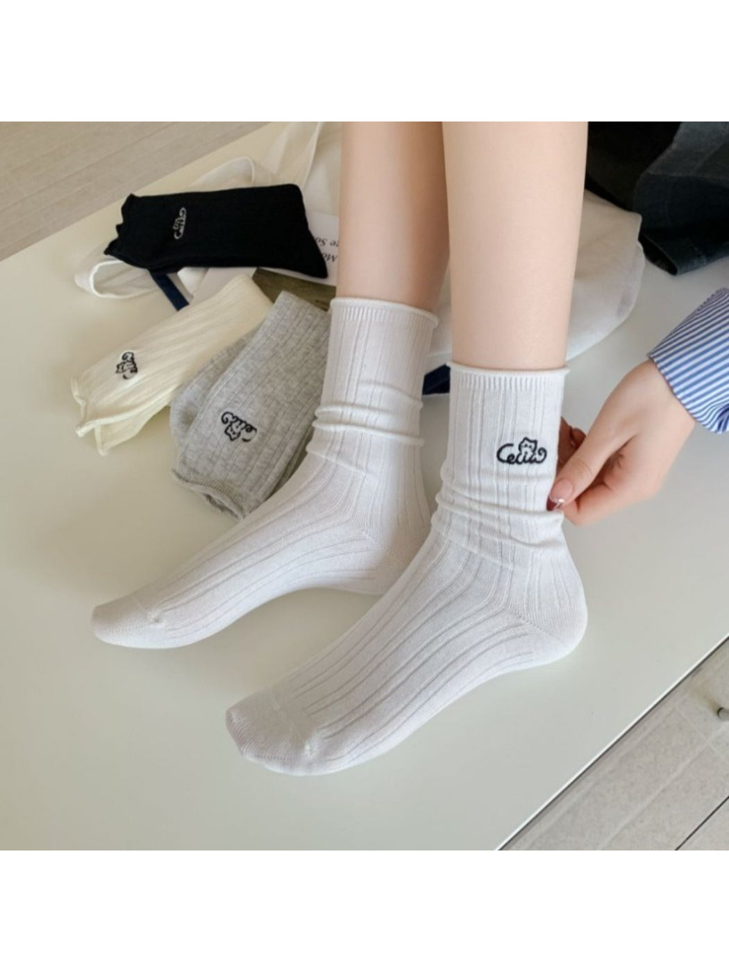 Rufia - Cat Embroidery Ribbed Crew Socks product image 3