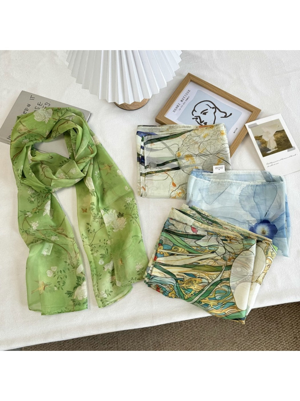 Scarvii - Fresh Floral Printed Lightweight Scarf