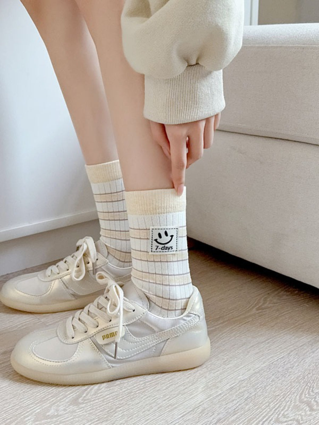 Rufia - Smiley Stripe Patch Casual Crew Socks