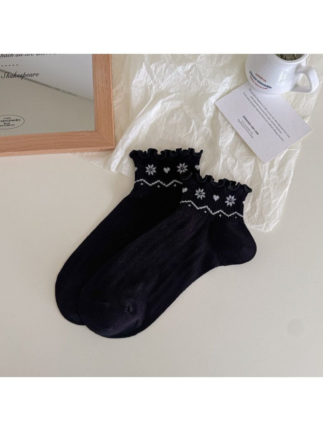 Rufia - Scalloped Edge Mesh Women's Ankle Socks