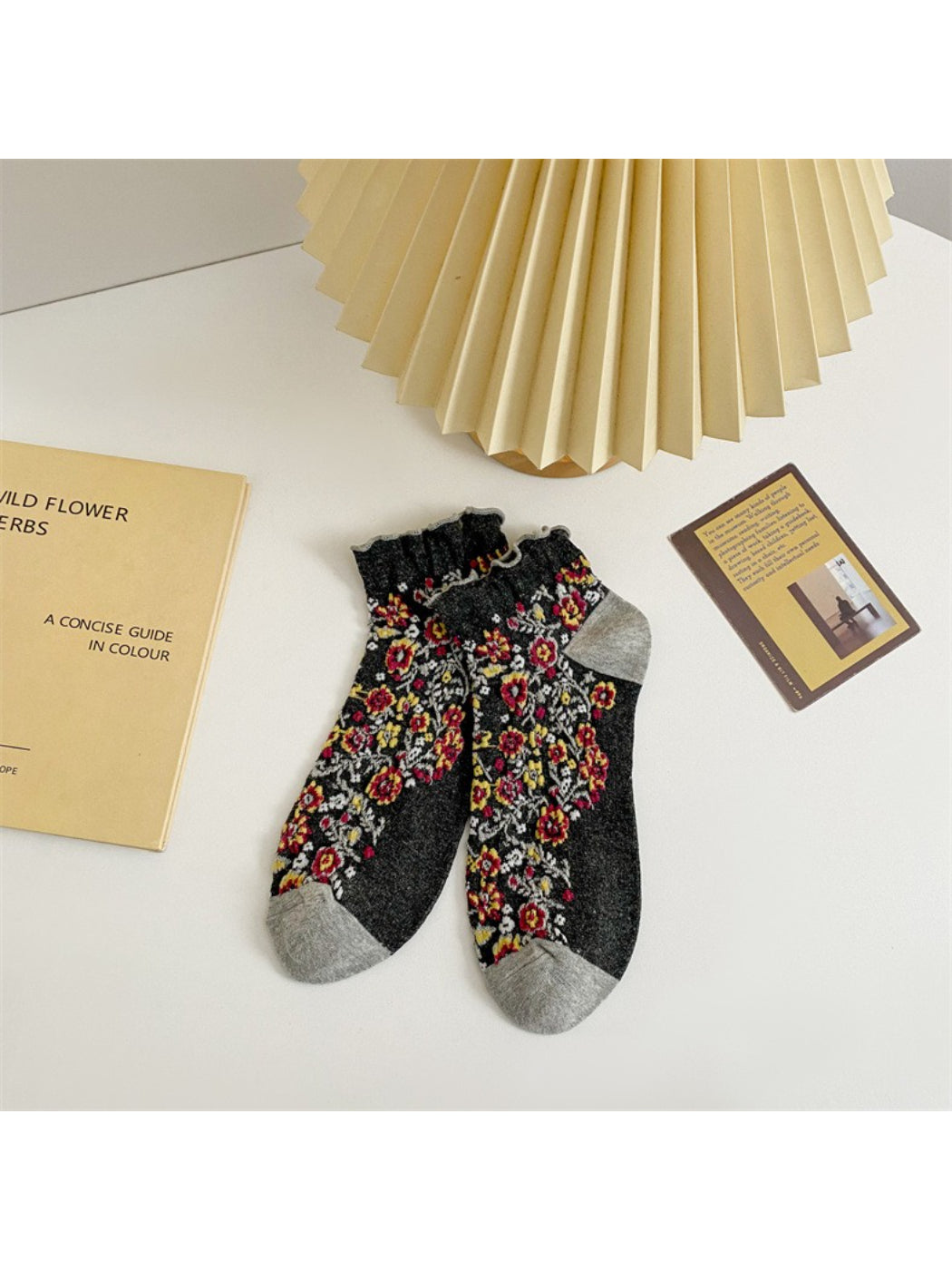 Rufia - Vintage Floral Ruffle Crew Socks