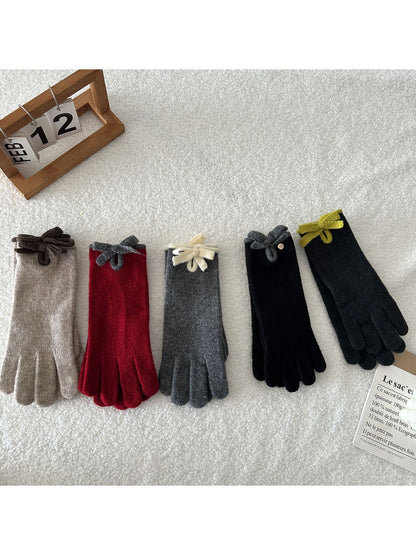 Gloving - Bow Detail Fuzzy Touchscreen Gloves