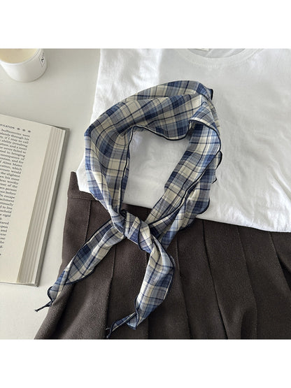 Scarvii - Plaid Pattern Triangle Scarf