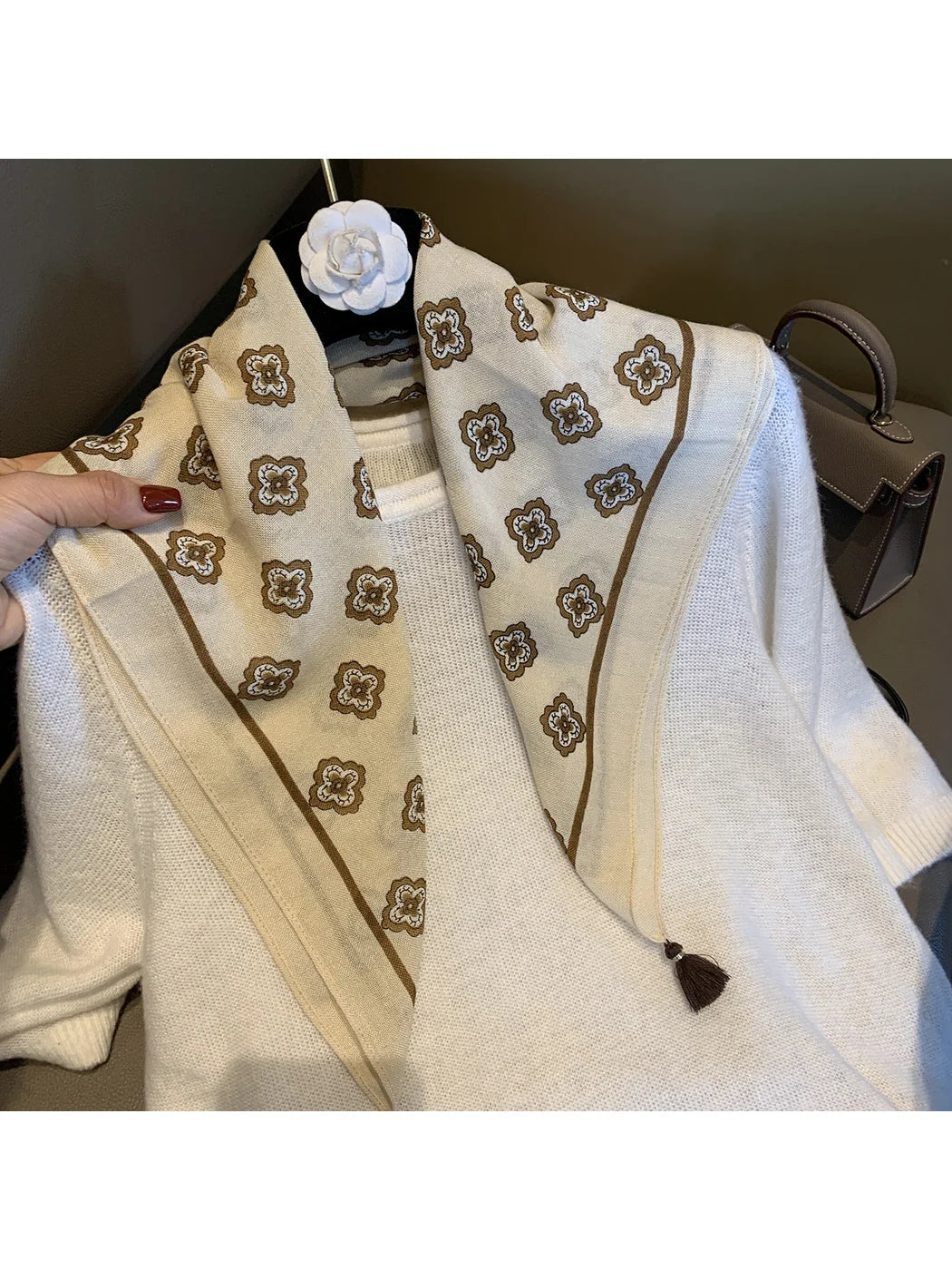Scarvii - Floral Medallion Pattern Scarf