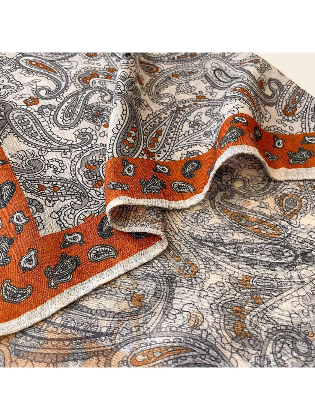 Scarvii - Vintage Inspired Paisley Pattern Square Scarf