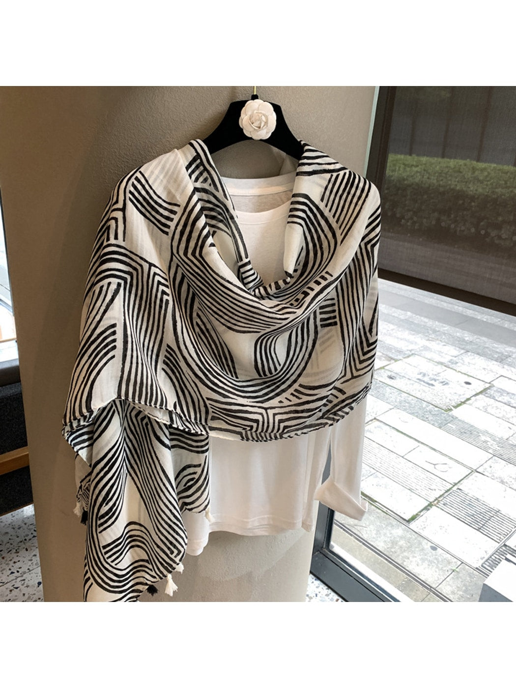 Scarvii - Geometric Pattern Tassel Trim Long Scarf