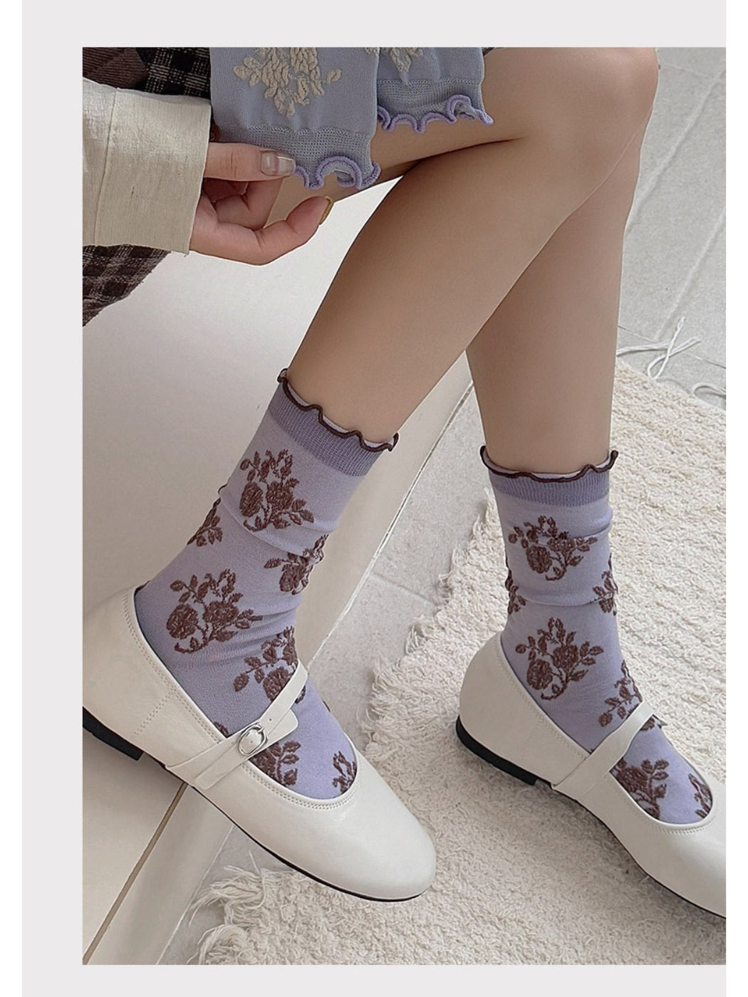 Rufia - Vintage Floral Jacquard Lettuce-Edge Socks