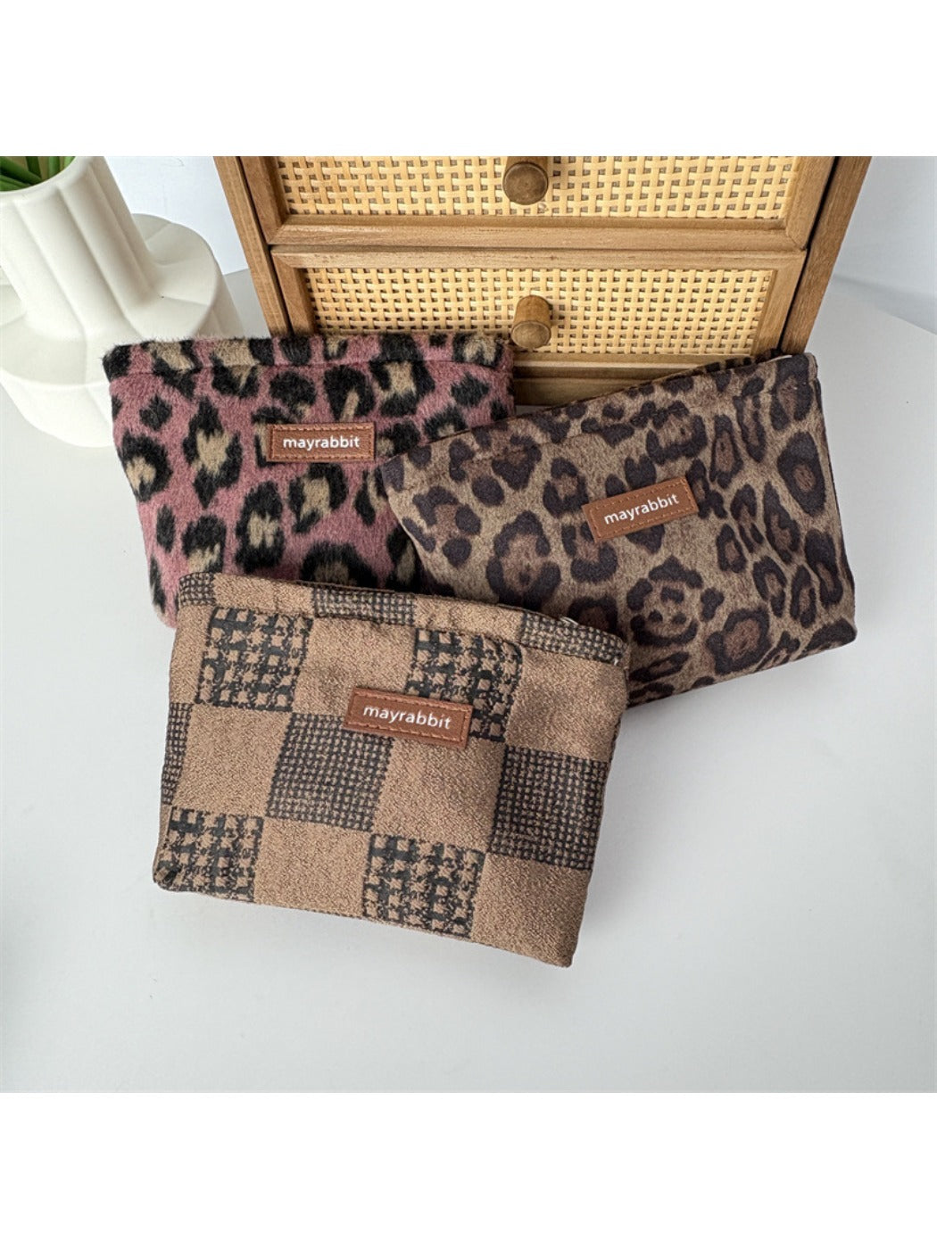 Cosbai - Retro Leopard Print Toiletry Bag
