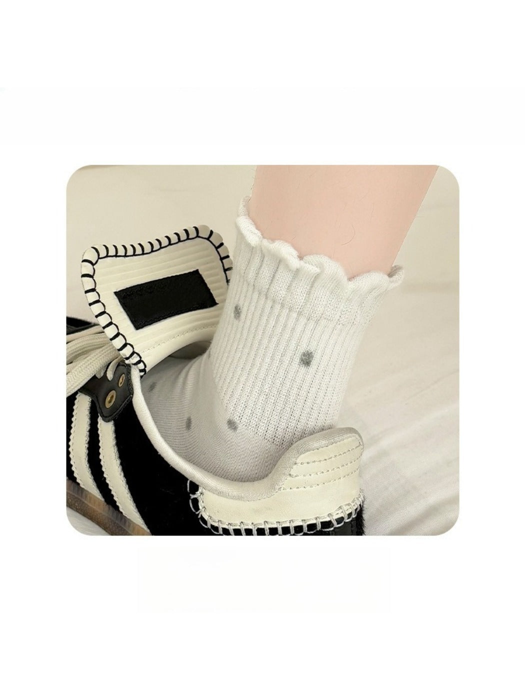 Rufia - Polka Dot Ruffle Edge Mid-Calf Capsule Socks