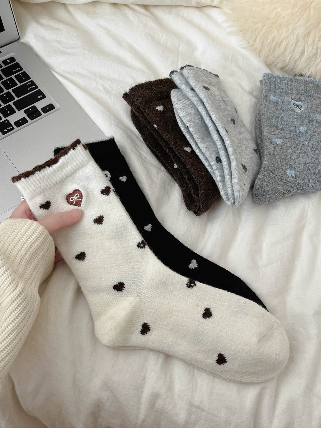 Rufia – Sweet Mid-Calf Socks with Heart & Bow Print