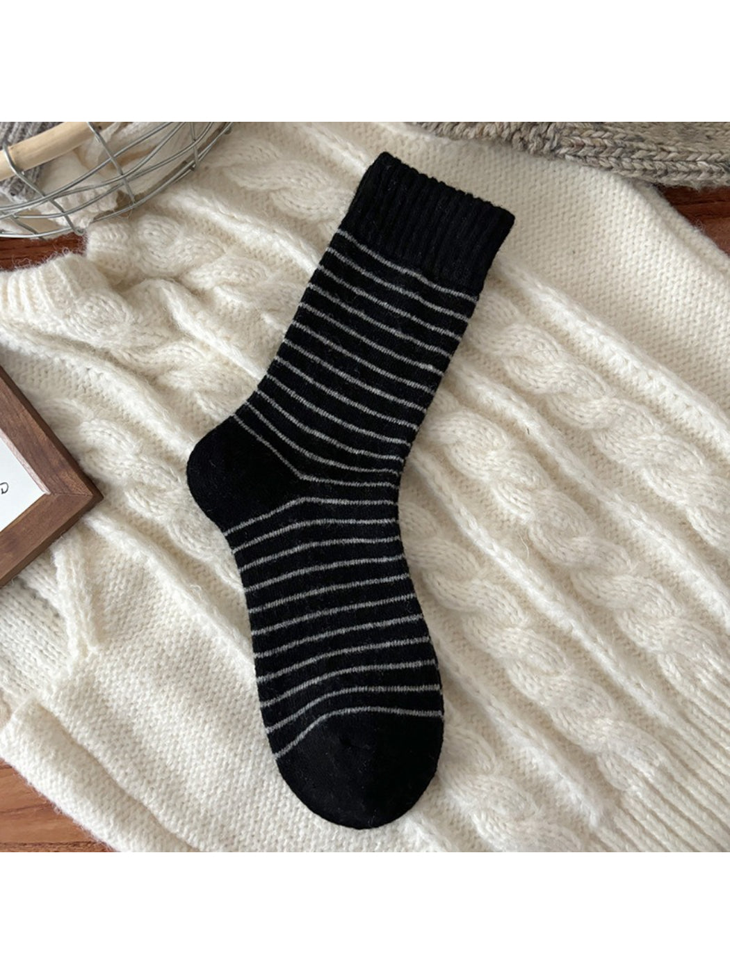 Rufia - Cozy Thin Stripe Crew Socks