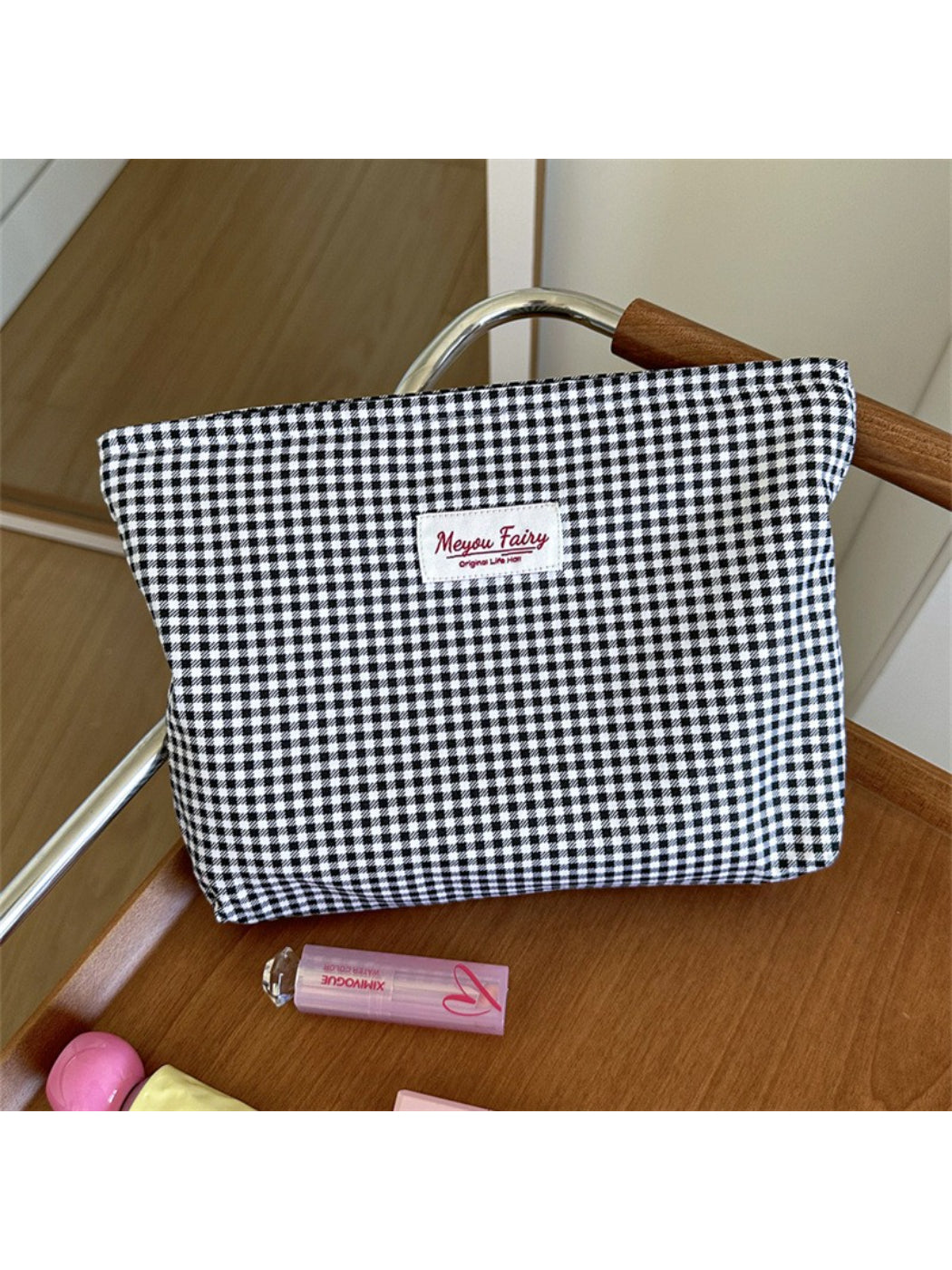 Cosbai Classic Check Toiletry Bag product image