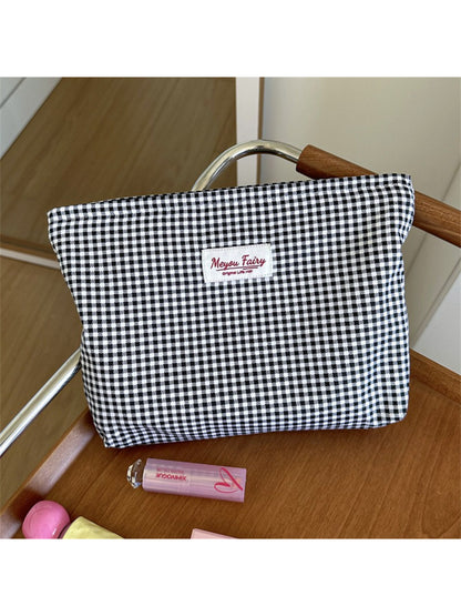 Cosbai Classic Check Toiletry Bag product image