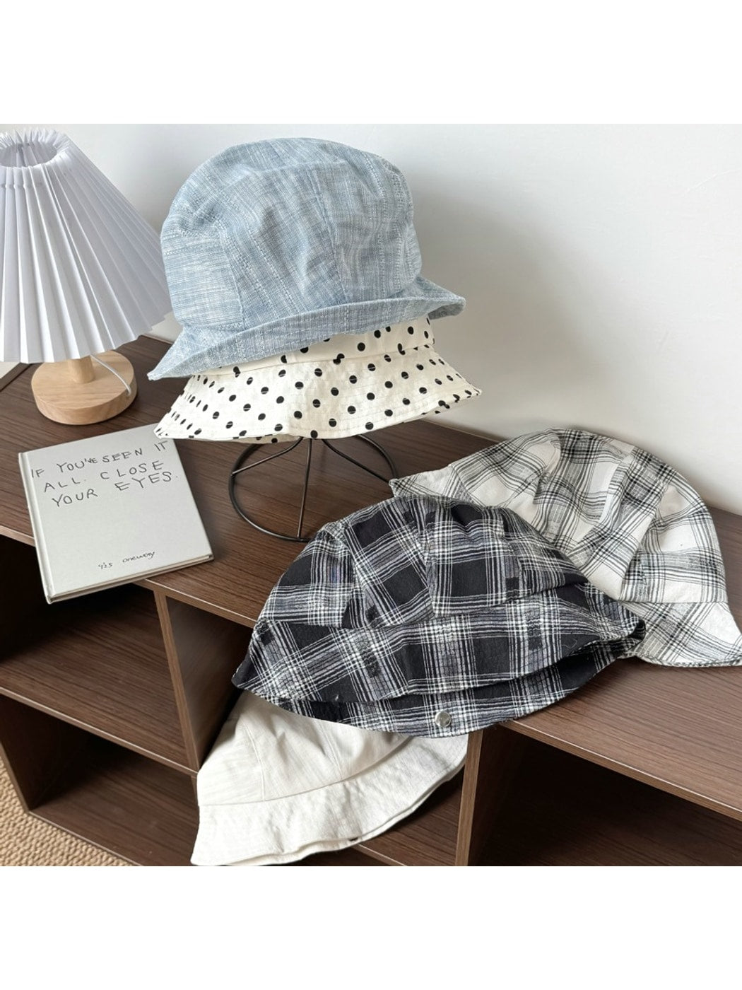 Haila - Simple Pattern Wide Brim Bucket Hat