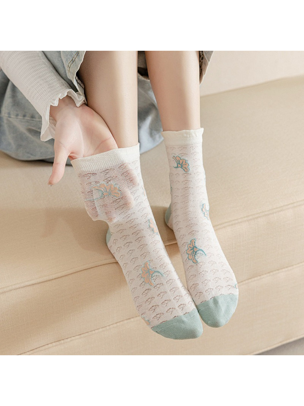 Rufia - Poetic Floral Texture Knit Crew Socks product image 3