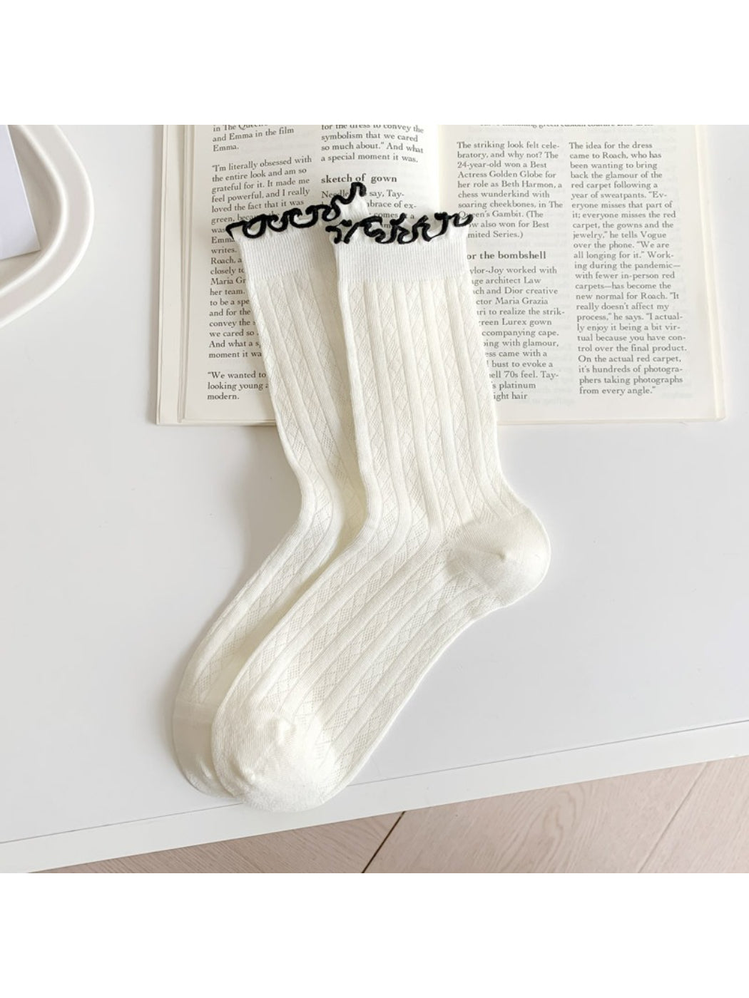Rufia - Pastel Ruffle Edge Cable Knit Crew Socks