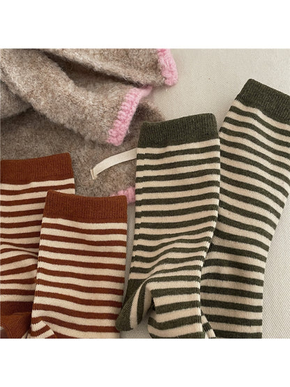 Rufia - Minimal Contrast Stripe Crew Socks