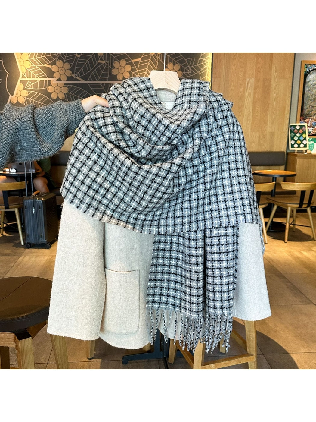 Scarvii - Textured Plaid Fringed Winter Scarf