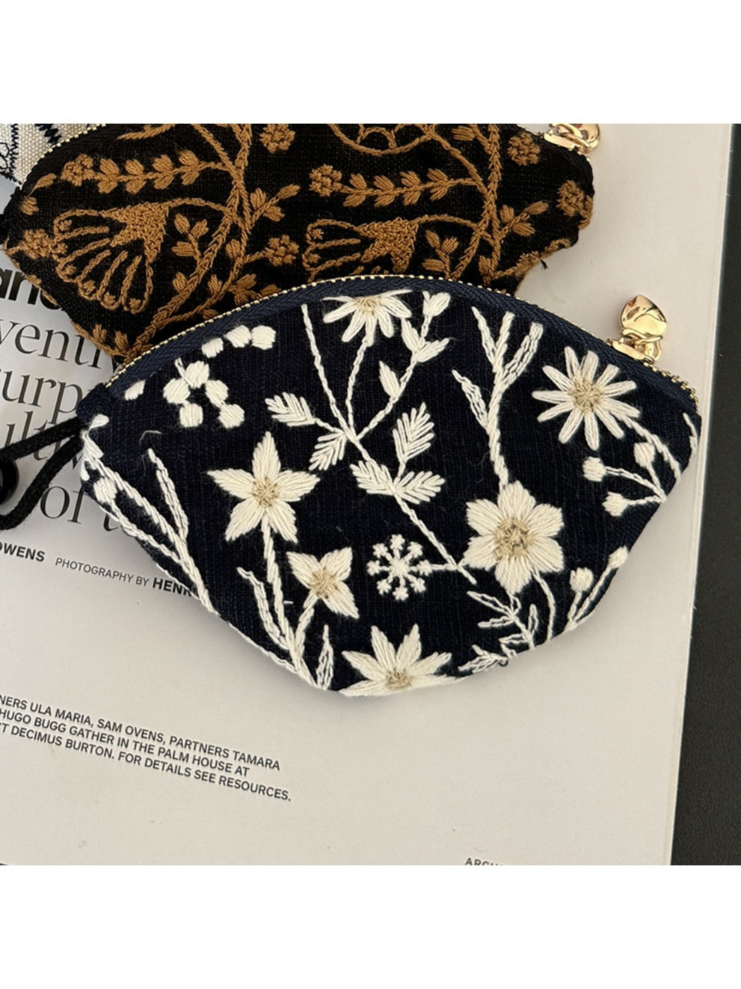 Cosbai - Pull-String Embroidery Keychain Pouch
