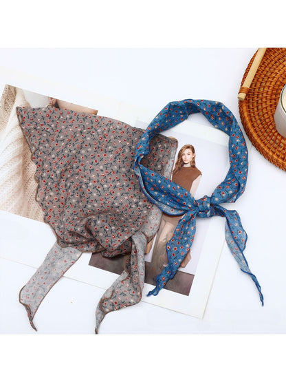 Scarvii - Floral Print Detail Decorative Triangle Bandana