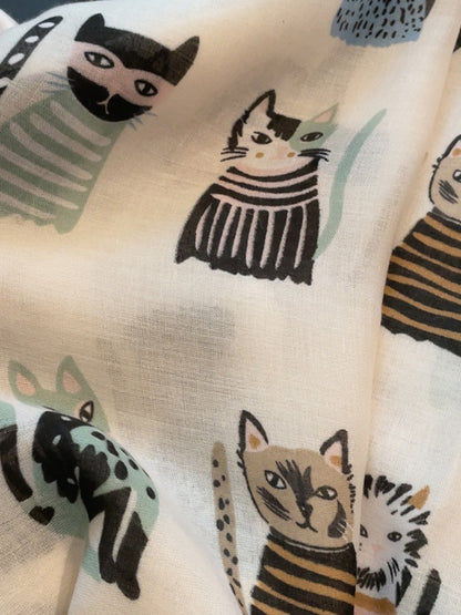 Scarvii - Playful Cat Print Scarf