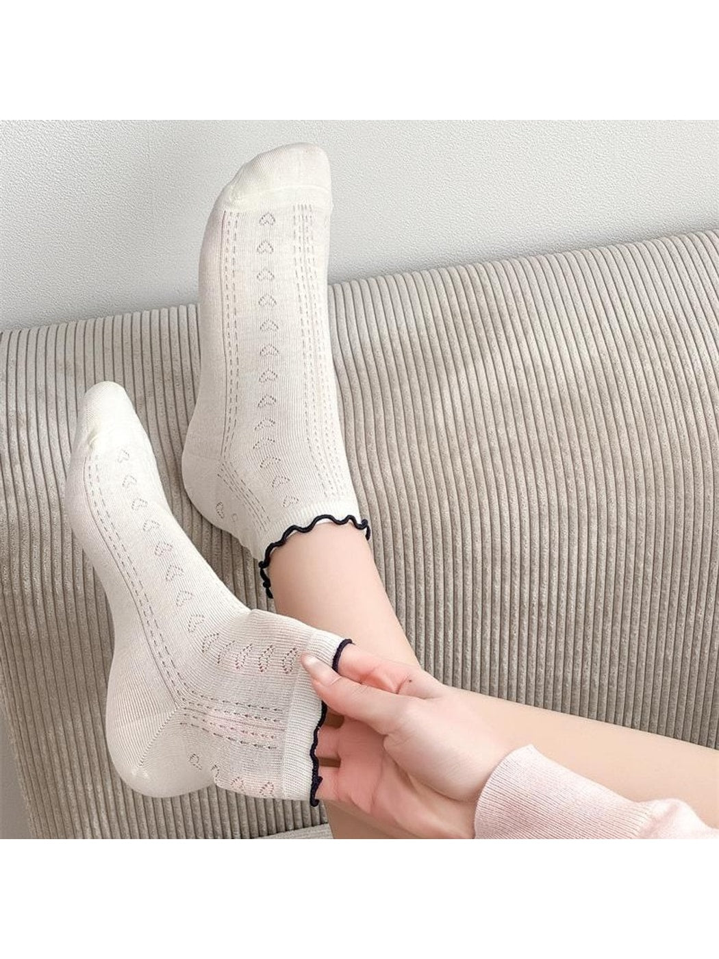 Rufia - Heart Openwork Ruffle Ankle Socks