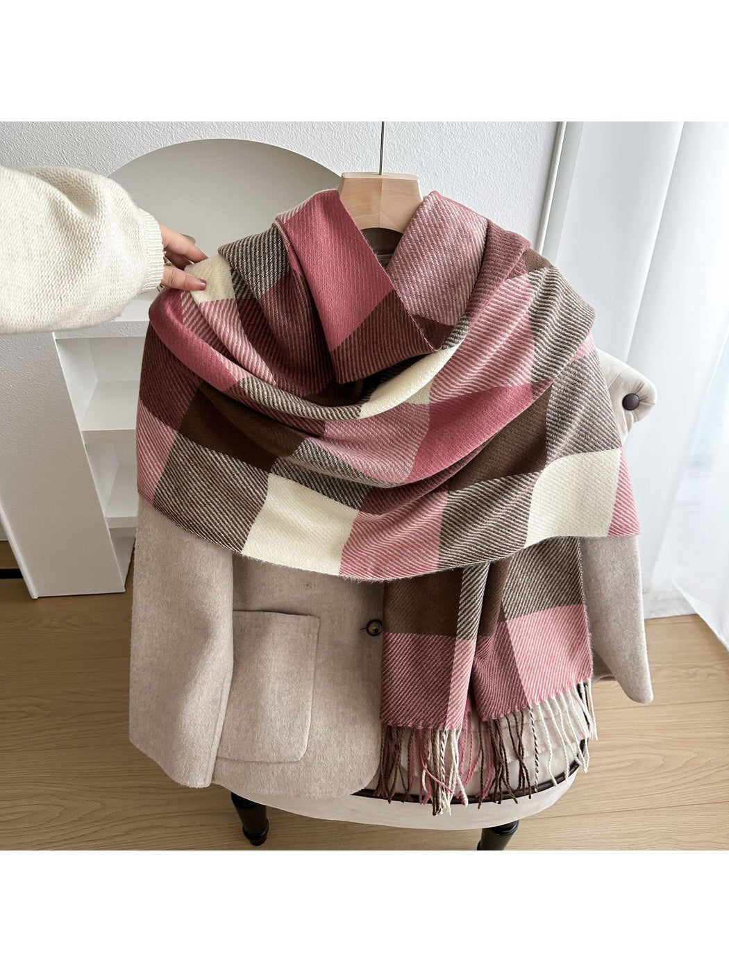 Scarvii - Colorblock Plaid Fringed Winter Scarf