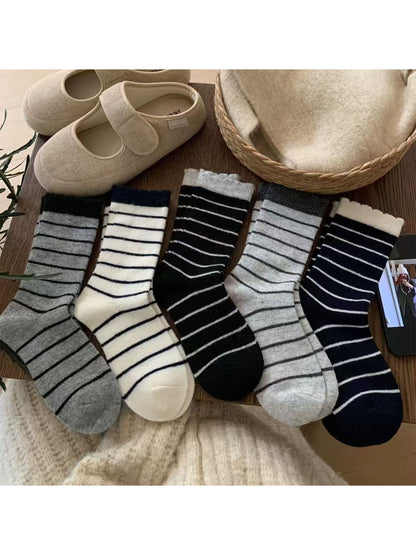 Rufia - Simple Cozy Pinstripe Crew Socks