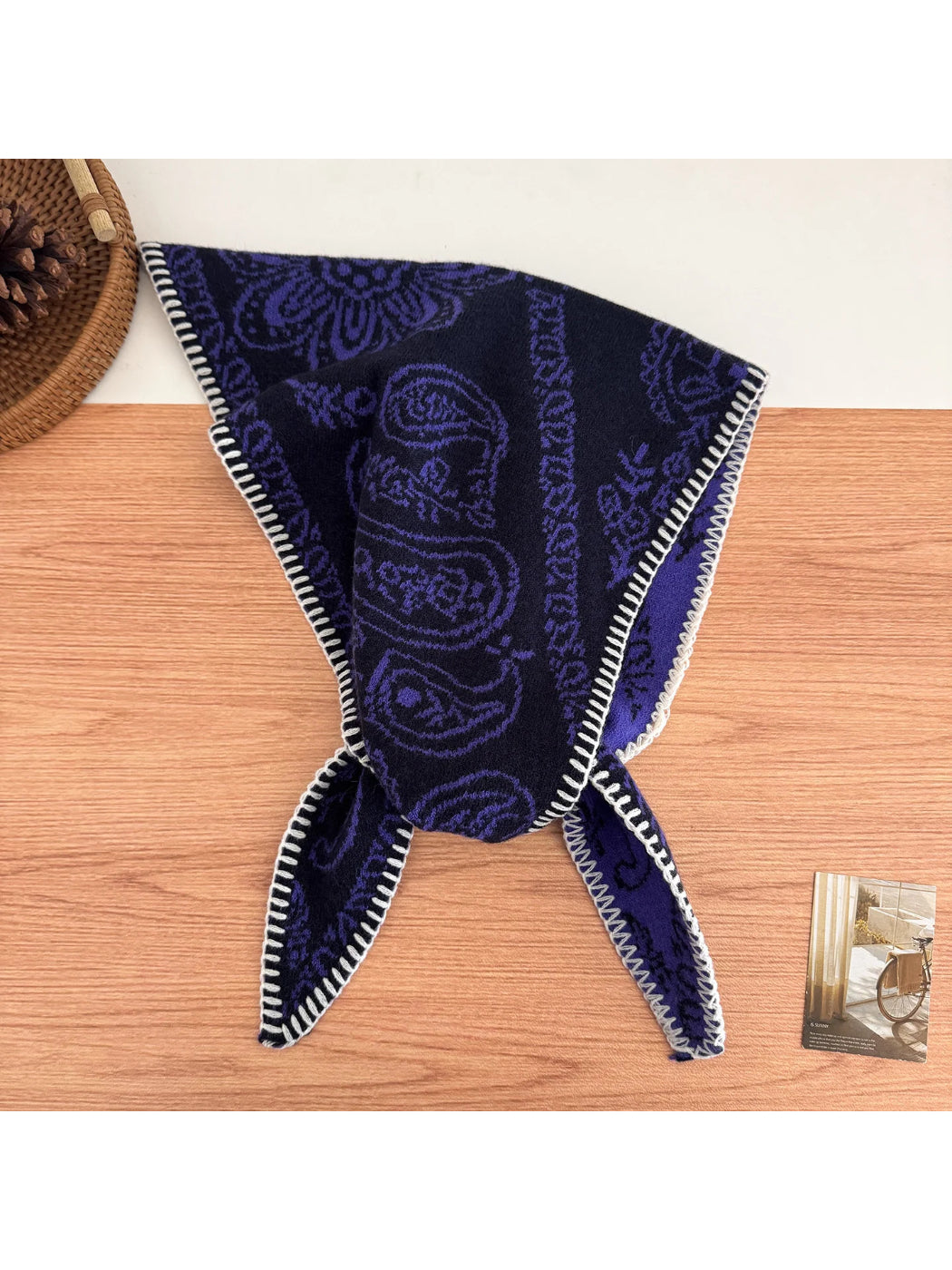Scarvii - Paisley Pattern Knit Triangle Scarf